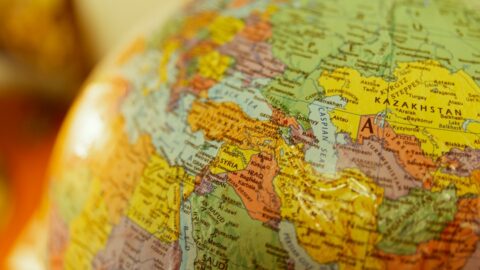 Mercado EV Global en Auge: ¿Por Qué Latinoamérica y Asia Aceleran Mientras EE. UU. Se Queda Atrás?